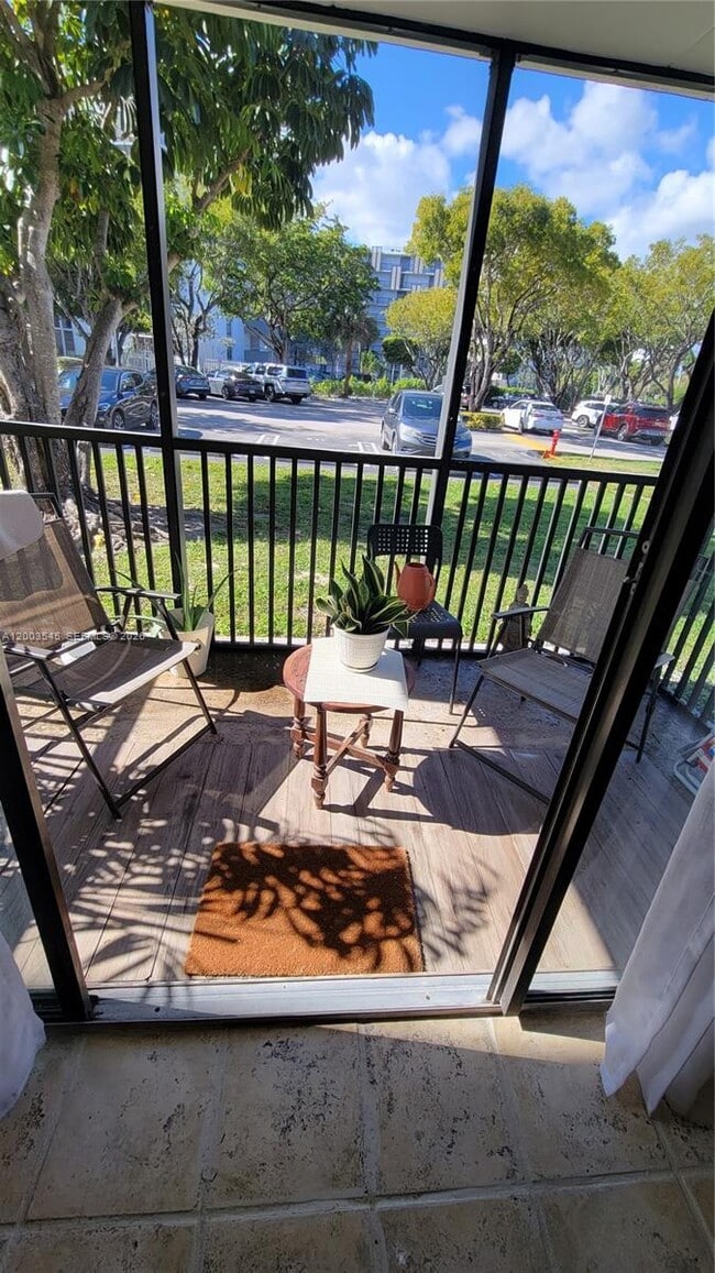 Photo - 3101 N Country Club Dr Unidad 101