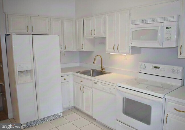 Photo - 5500 Holmes Run Pkwy Unit 814
