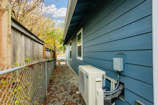 Photo - Charming Private 2BD/1BA DADU in Tacoma – $2,250/mo