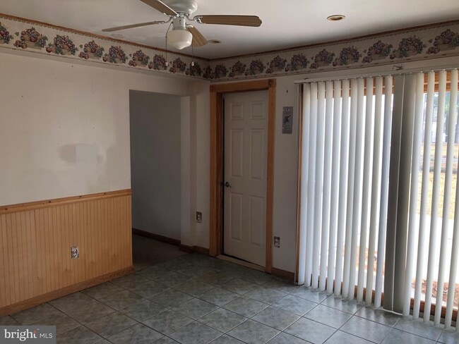 Photo - 134 Sheffield Dr