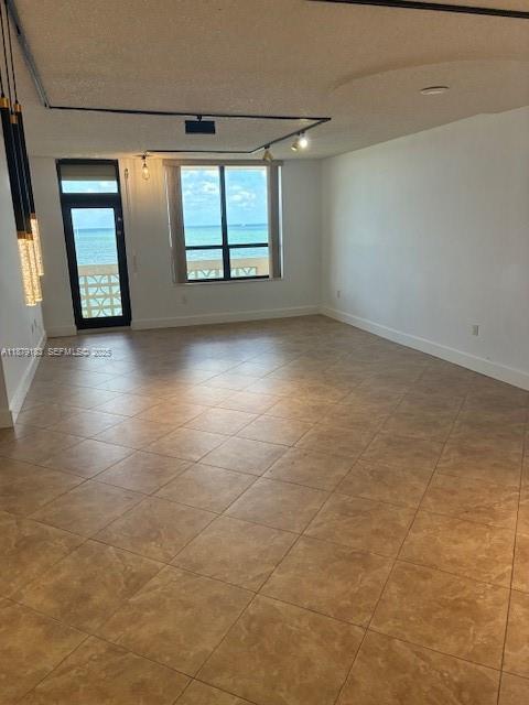 10185 Collins Ave Unit 917