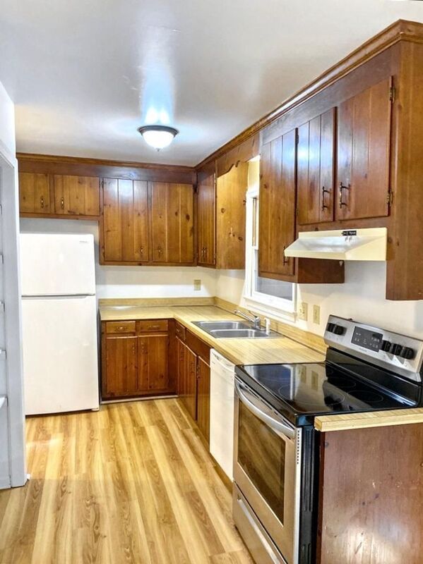 Photo - 532 D Neck-O-Land Rd