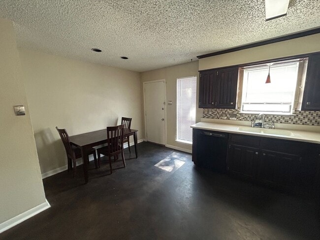 Photo - Cobblestone Townhome for Rent