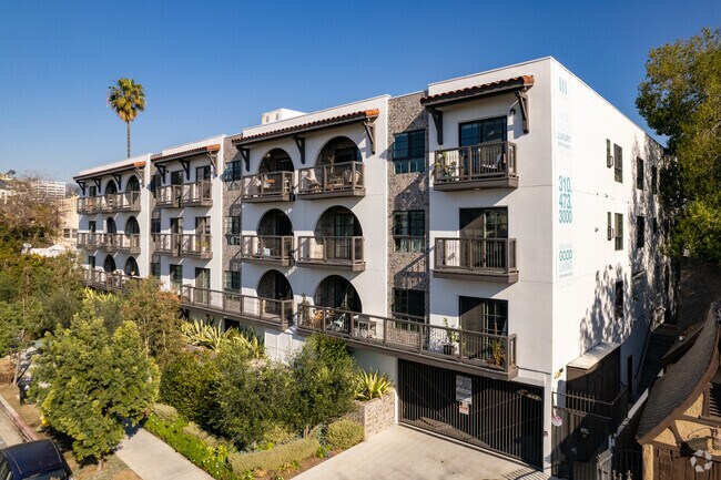 Formosa Fountain by Wiseman - Formosa Fountain by Wiseman