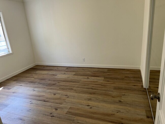 Photo - Rowena Ave, LLC. Unit 08