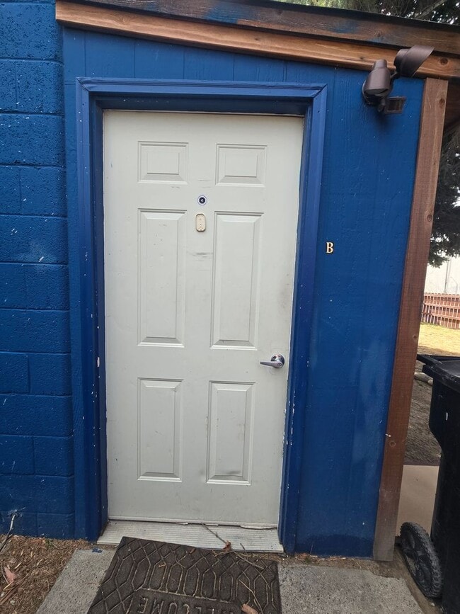 Photo - 1403 12th St W Unidad 1403 1/2 12th ST W