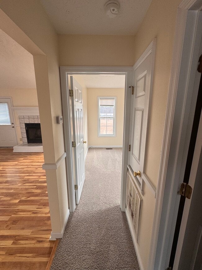 Photo - 885 Ridge Rd