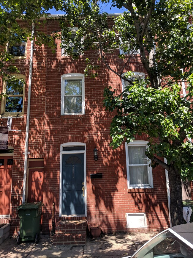 Photo - 2306 Cambridge St