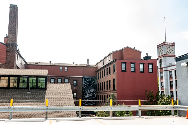 Grand Adams Apartments