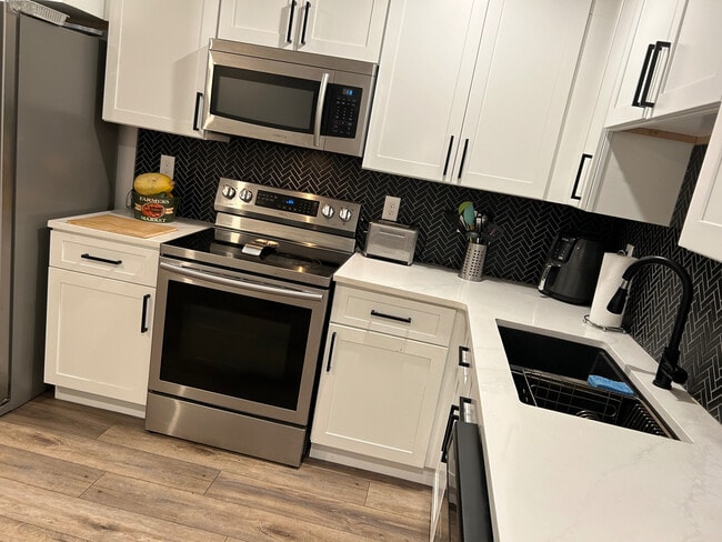 Photo - Room in House on Welch St SW