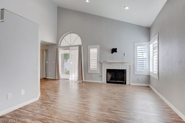 Photo - 7044 Morales Cir