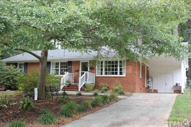 Building Photo - 904 Chatham Lane Rental