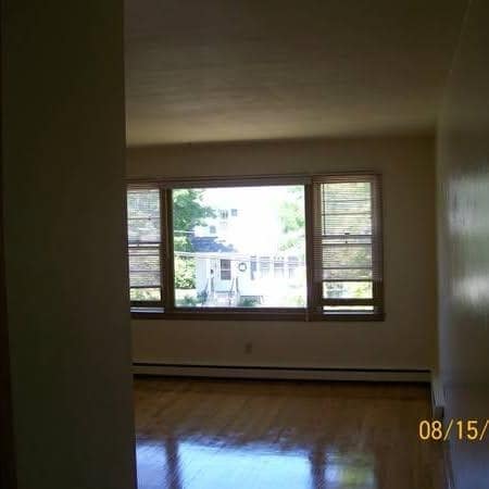 Building Photo - 925 Haywood Dr