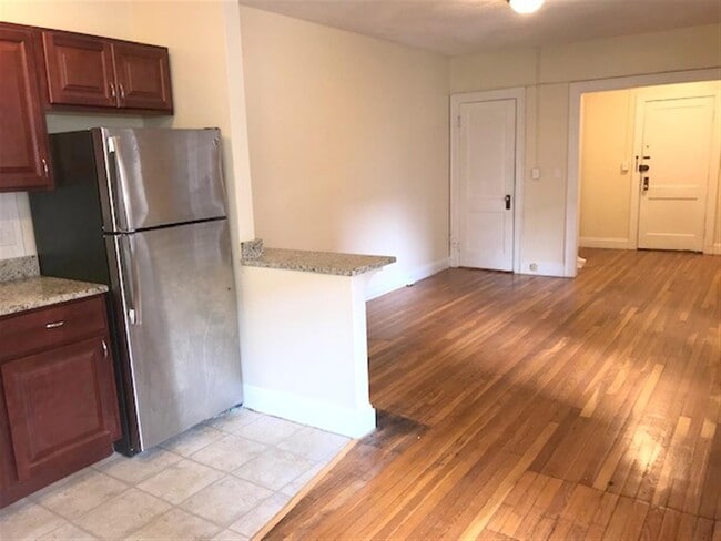 Photo - 3 Craigie Cir Unit 3