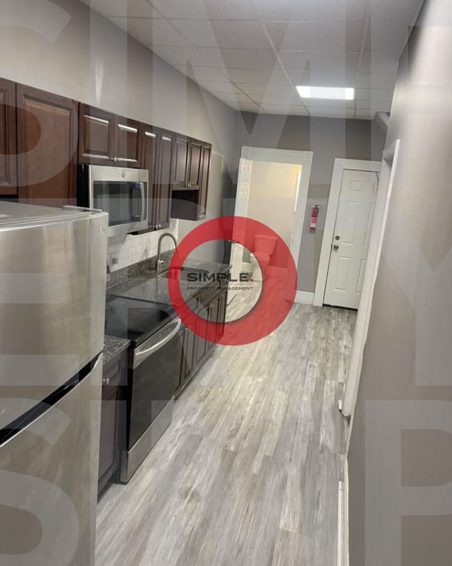 Building Photo - 110 N 10th St Unit Apartment 1