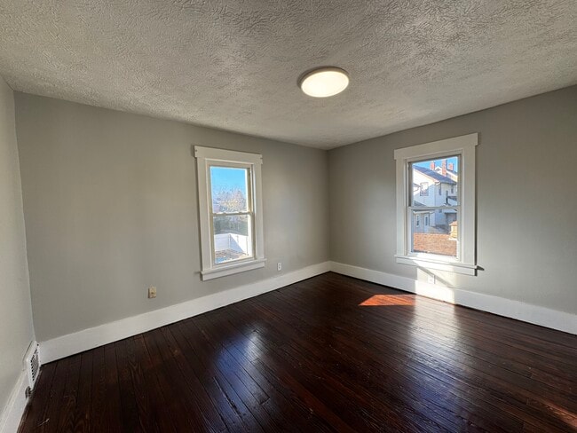 Photo - 639 Maryland Ave SW