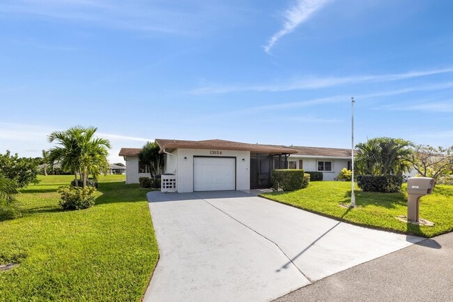 Photo - 13654 Whippet Way W
