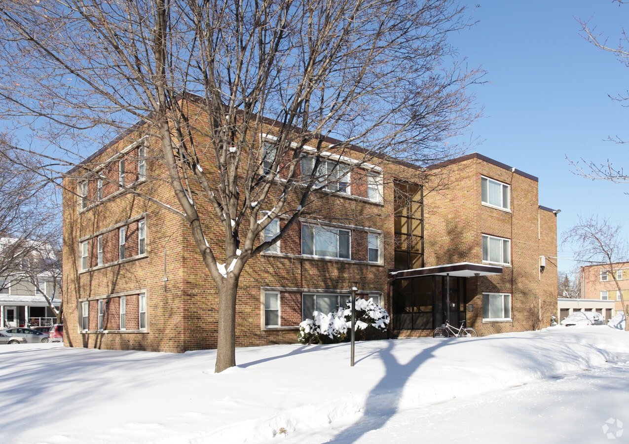 Primary Photo - 330 5th Ave SE