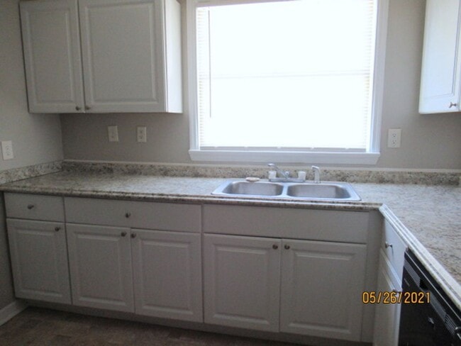 Photo - 539 W 23rd St Unit 4
