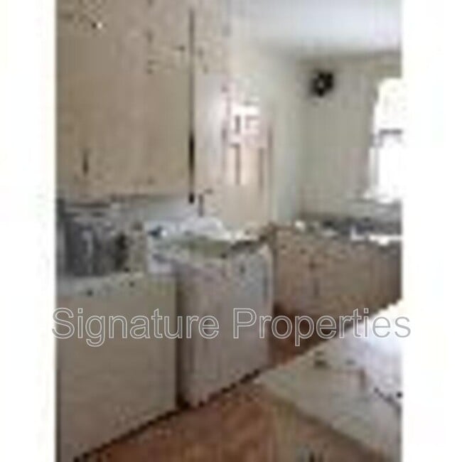 Photo - 534 Logan St Unit Apt 1