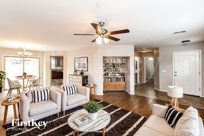 Photo - 3531 E Erie St