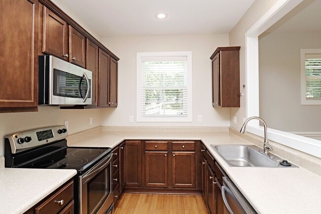 Photo - Townhome With Large Fenced Yard Near Rt 29 & Shops at Stonefield