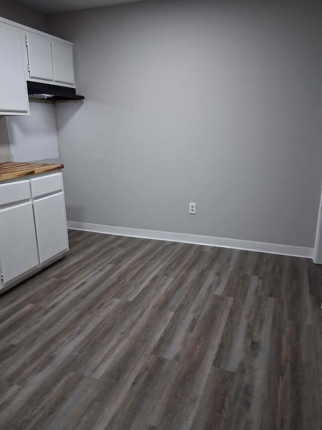 Photo - 1254 Fairground Rd