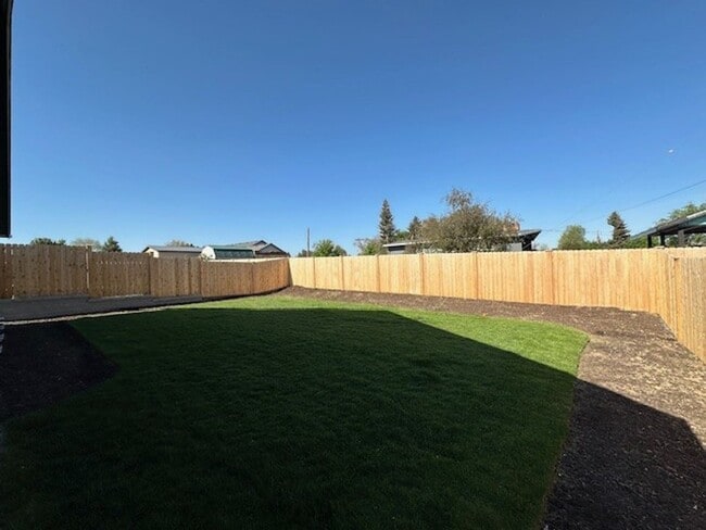 Photo - Beautiful Newer 3 Bedroom / 2 Bath Home in NE Madras