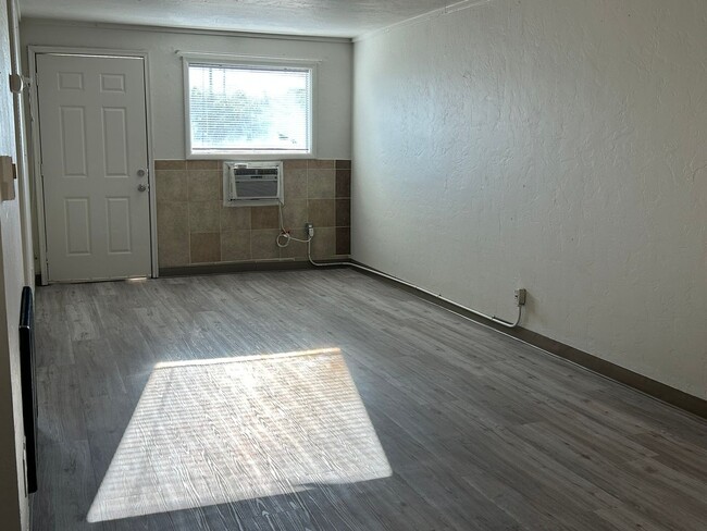 Photo - 928ru Unit 928ru - B