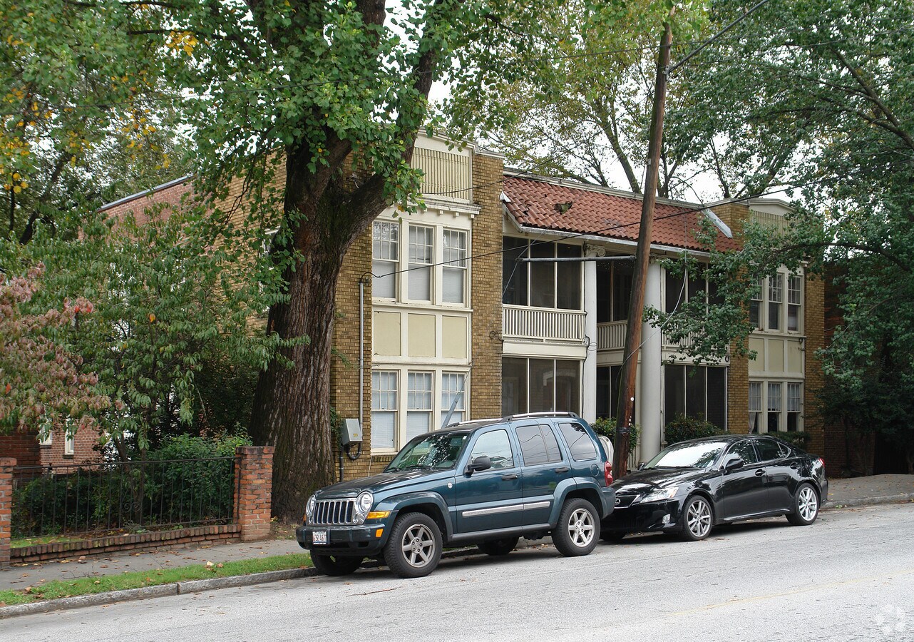 Photo - 982 NE Virginia Ave