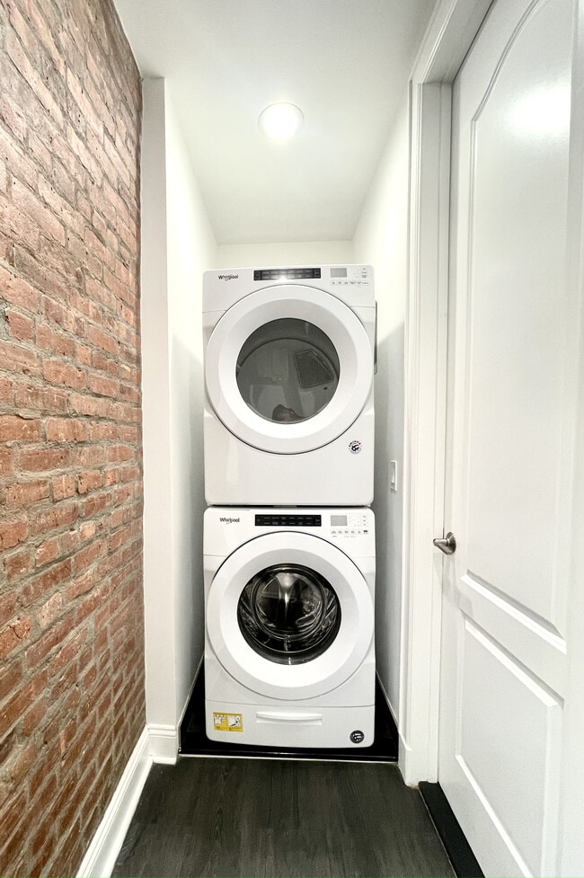 Photo - 2478 Arthur Ave