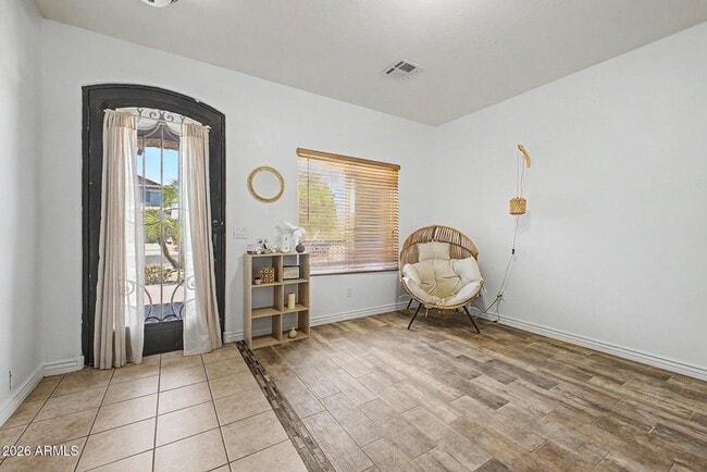 731 W Mesquite Tree Ln