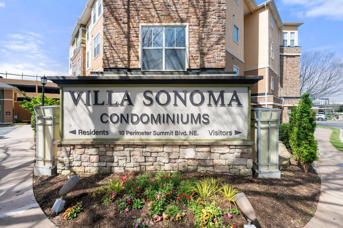 Photo - 10 Perimeter Summit Blvd Condo