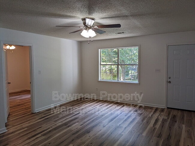 Photo - 255 Midway Rd