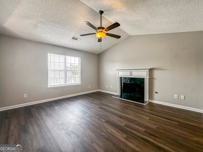 Photo - 255 Buffington Dr