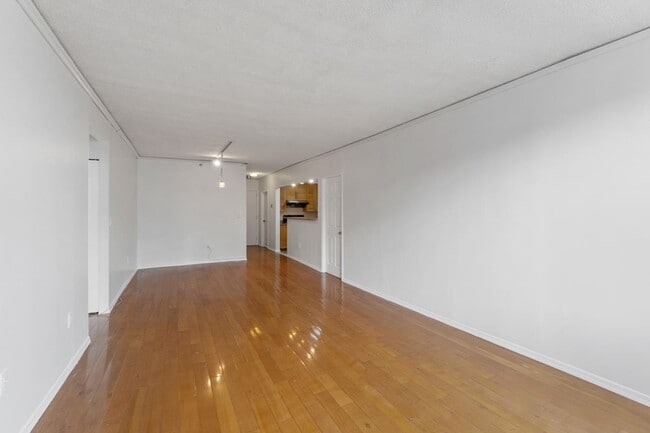 Photo - 45 River Dr S Unit 1005