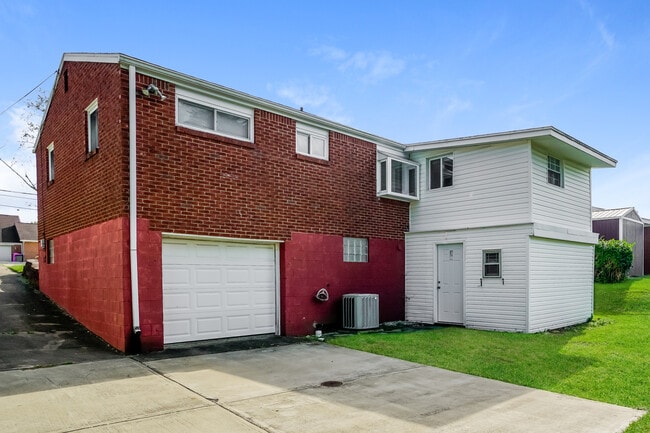 Photo - 764 5 Pines Rd