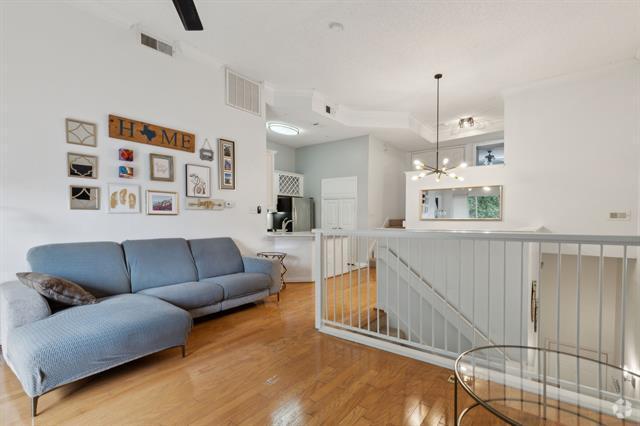 Building Photo - 2201 Wolf St Unit 7202 Rental