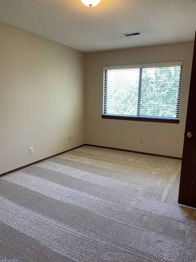 Photo - 2148 Sunview Dr Unit 2148