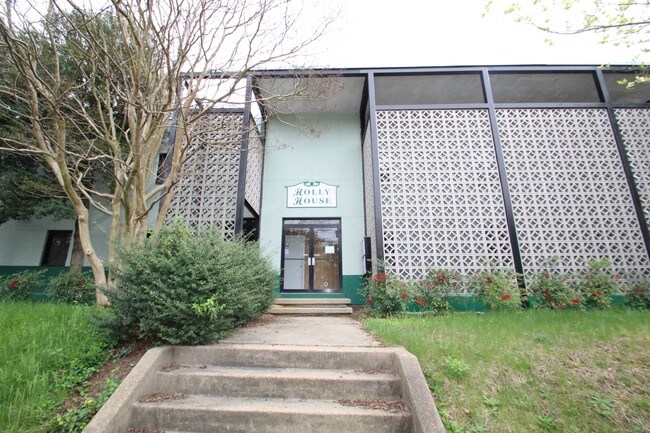 Photo - 1111 N Thompson St