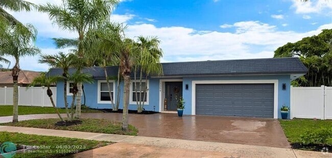 Building Photo - 1398 NW 14th Ct Rental
