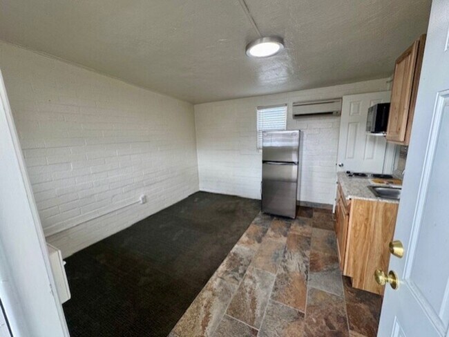 Photo - 1643 S State St