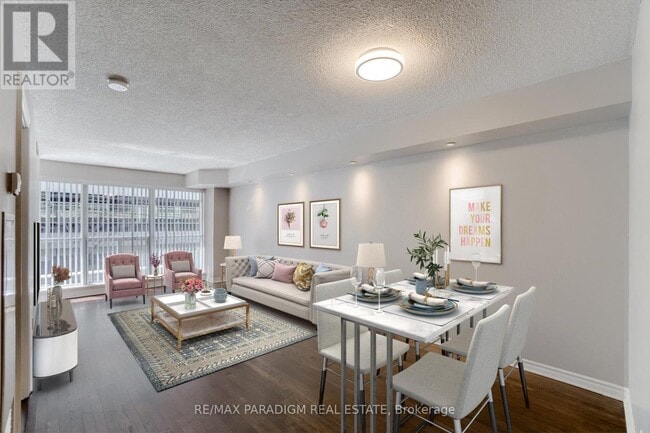 Photo - 270 Wellington St W Unit 213