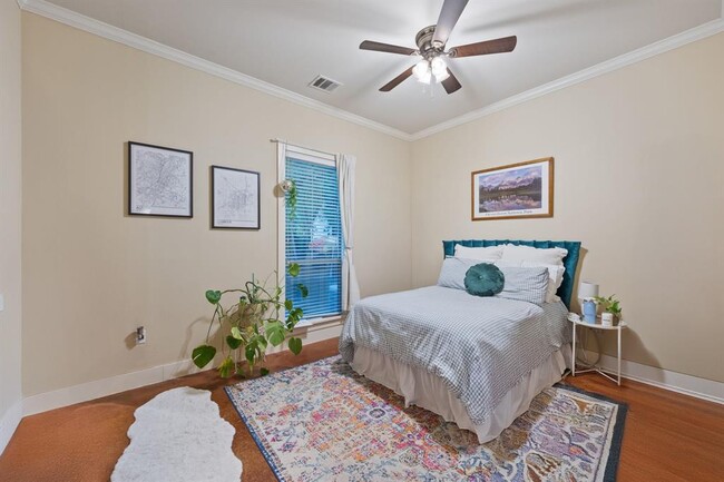 Photo - 4420 Red River St
