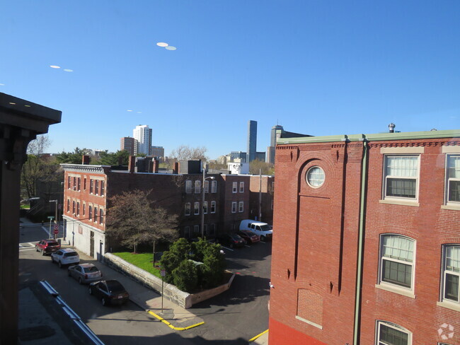 Building Photo - 32 Williams St Unit B Rental