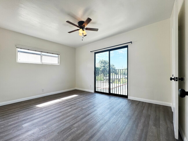 Photo - 5646 Aldama St