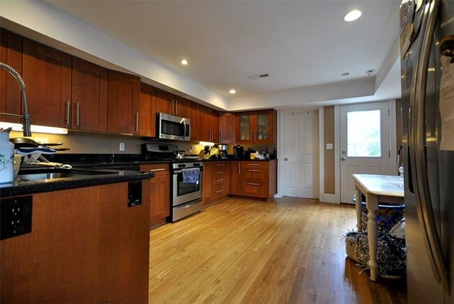 Photo - CENTRAL AIR ~ NICE 5 BED/2 BATH ON THE ALLSTON/BRIGHTON LINE FOR 9/1