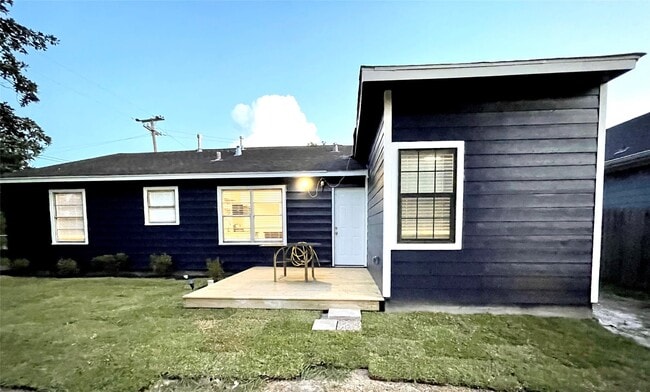 Photo - 3627 Keeland St