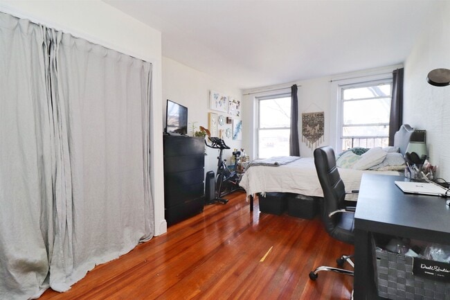 Photo - 704 Washington St Unit 4