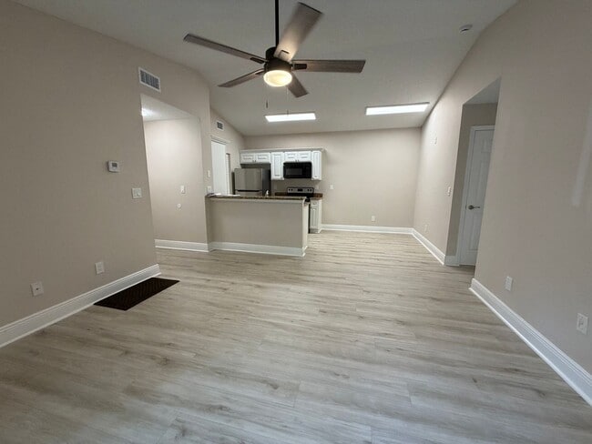 Photo - ANNUAL RENTAL - 1 BED / 1 BATH AT OASIS